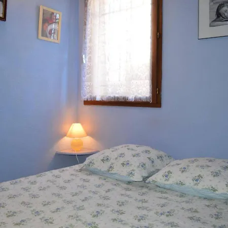 Дом отдыха Maison Bord De 8 Pers. Avec Terrasse, Parking Prive, Animaux Acceptes, Menage Inclus - Fr-1-225d-616 Сен-Сиприен