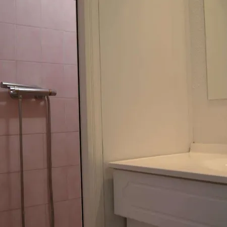 Сasa de vacaciones Maison Bord De 8 Pers. Avec Terrasse, Parking Prive, Animaux Acceptes, Menage Inclus - Fr-1-225d-616 Saint-Cyprien (Pyrenees-Orientales)
